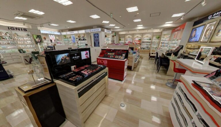 徳島県徳島市のマルエ化粧品様の店内画像